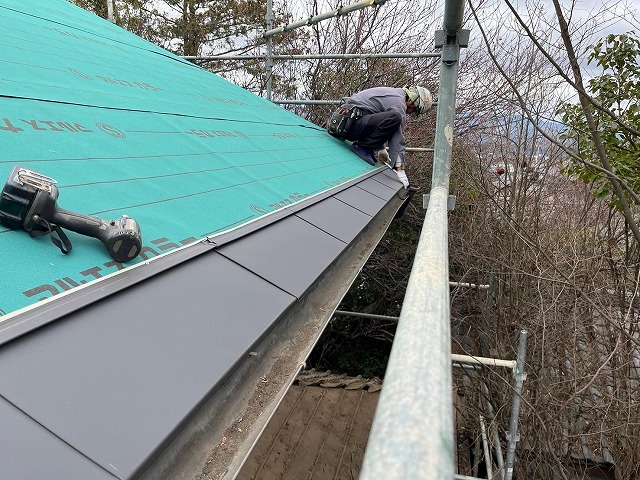 韮崎市　葺き替え工事